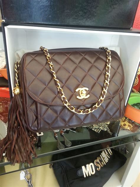 tracolla chanel vintage|antique Chanel shoulder bag.